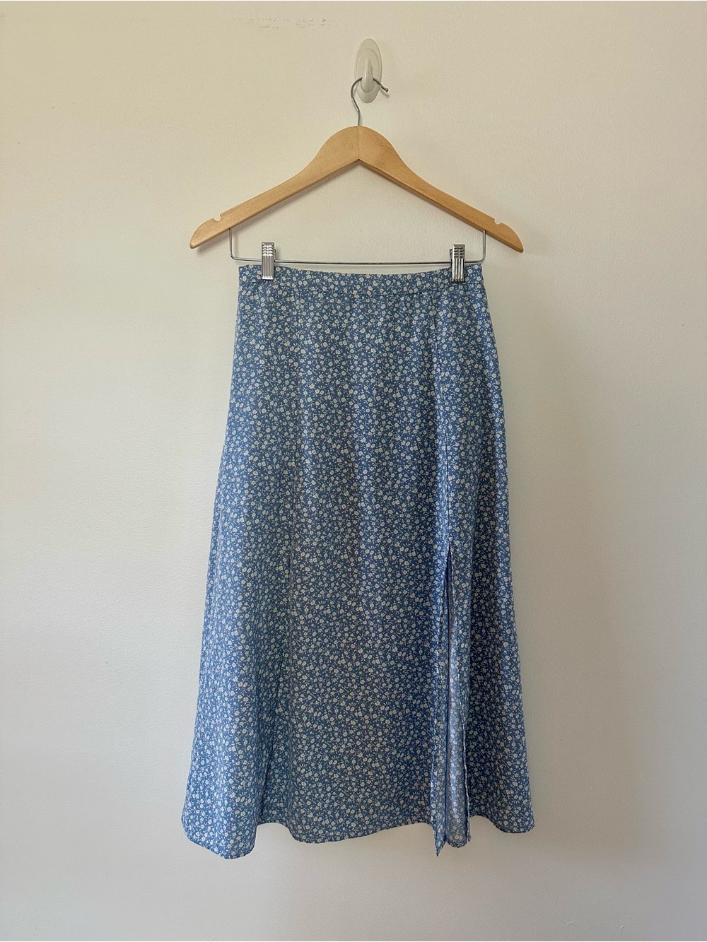 bohme Blue Ditsy Floral Midi Skirt with Side Slit